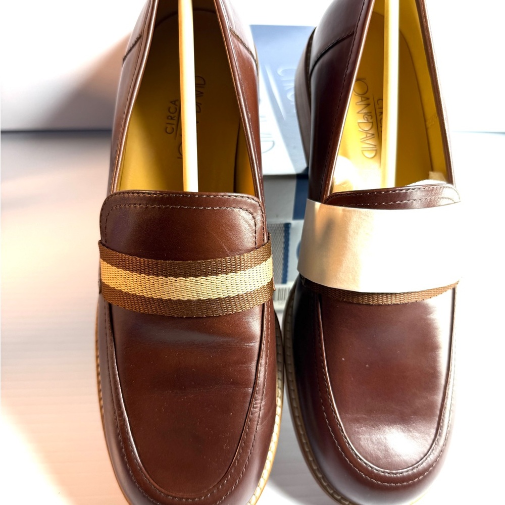 Joan & David Brown Leather Loafers 7.5M